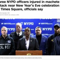 [속보/CNN] NYPD 소속 경찰관 3명 마체테 칼로 급습당해. 한때 뉴욕시 테러경보 발령.