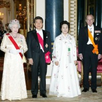 왜 영국 여왕은 노무현 대통령에게 그 와인을 대접했<b class=