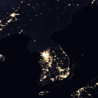 남한과 북한의 경제력 차이를 가장 극적으로 보여주는 사진