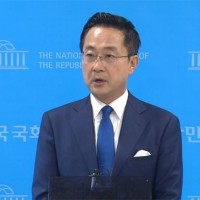 김건희 여사 명품 선물 수수 의혹에 민주 '대통령실 반…