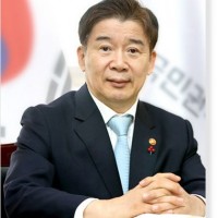 인물소개 : 국민권익위원회 위원장 유철환